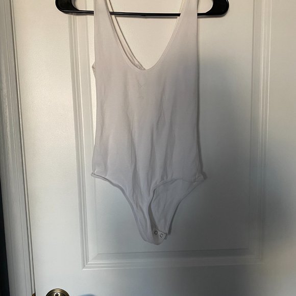 Pacsun Basics front Tie Bodysuit - Picture 4 of 4